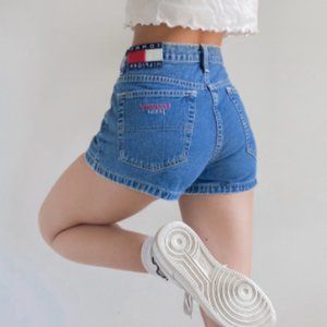 Tommy Hilfiger 90’s Vintage High Rise Denim Shorts